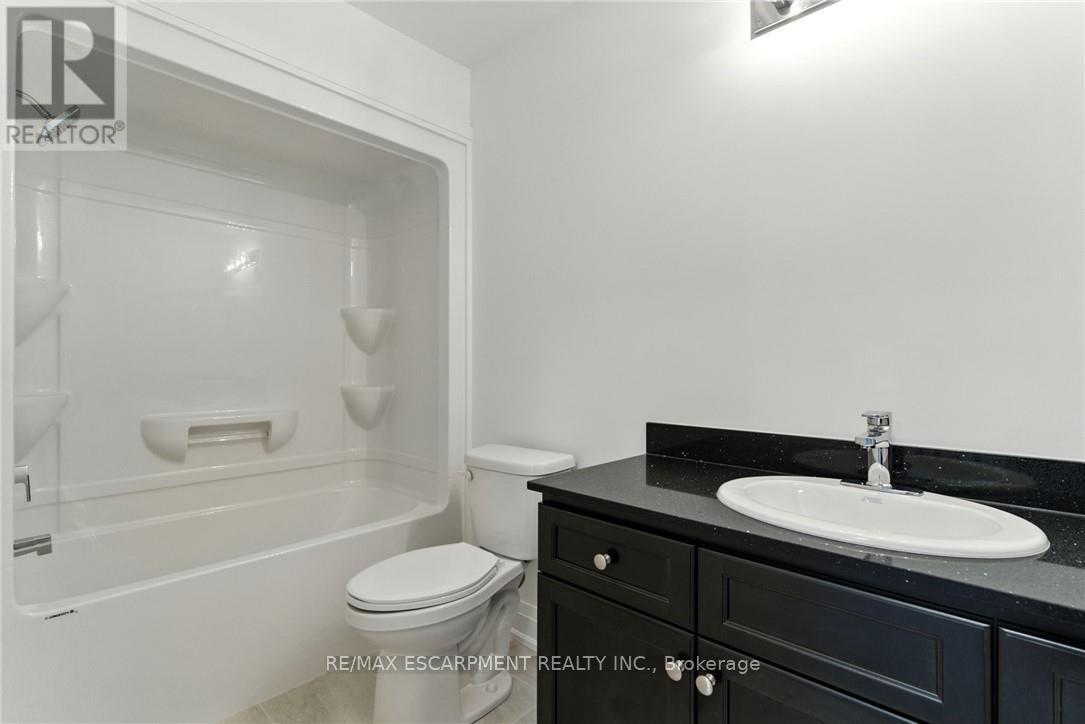 4 Clear Valley Lane, Hamilton, Ontario L0R 1W0 - Photo 13 - X13496322