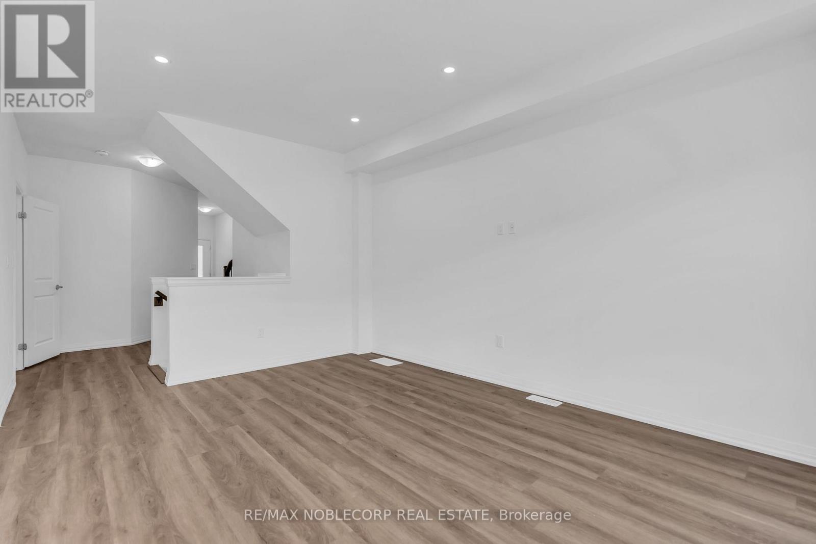 7396 Matteo Drive, Niagara Falls, Ontario L2H 3T3 - Photo 11 - X13798738
