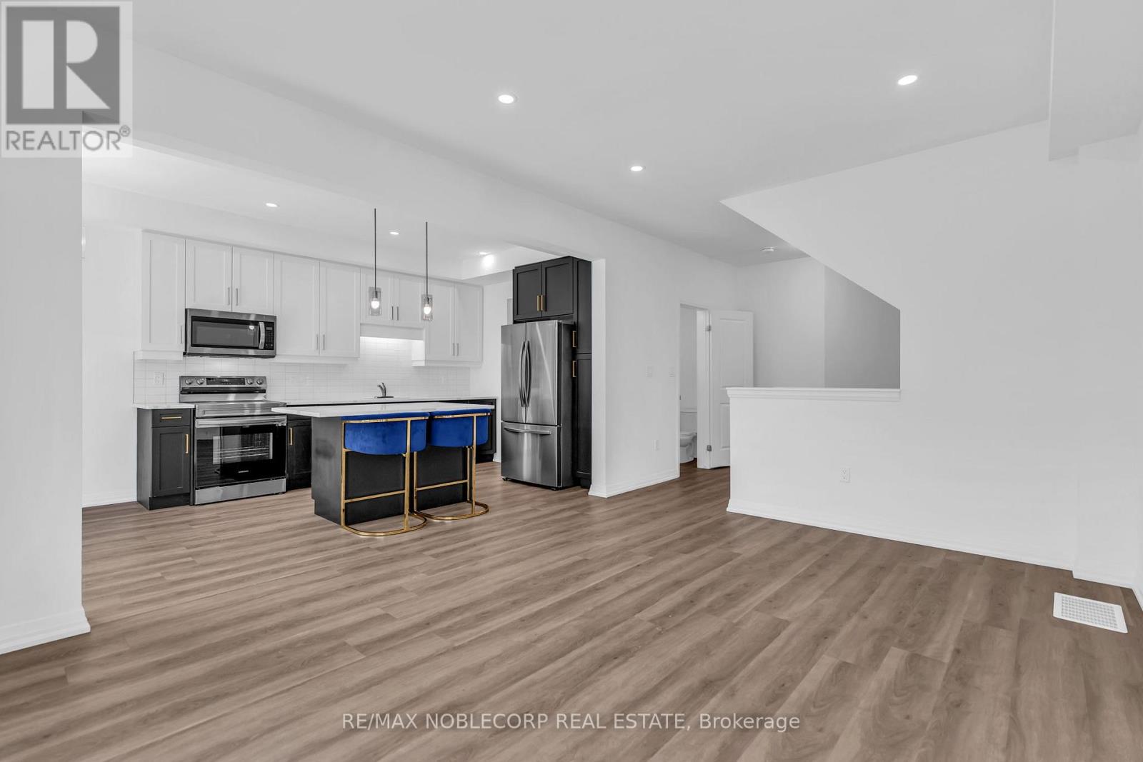 7396 Matteo Drive, Niagara Falls, Ontario L2H 3T3 - Photo 4 - X13798738