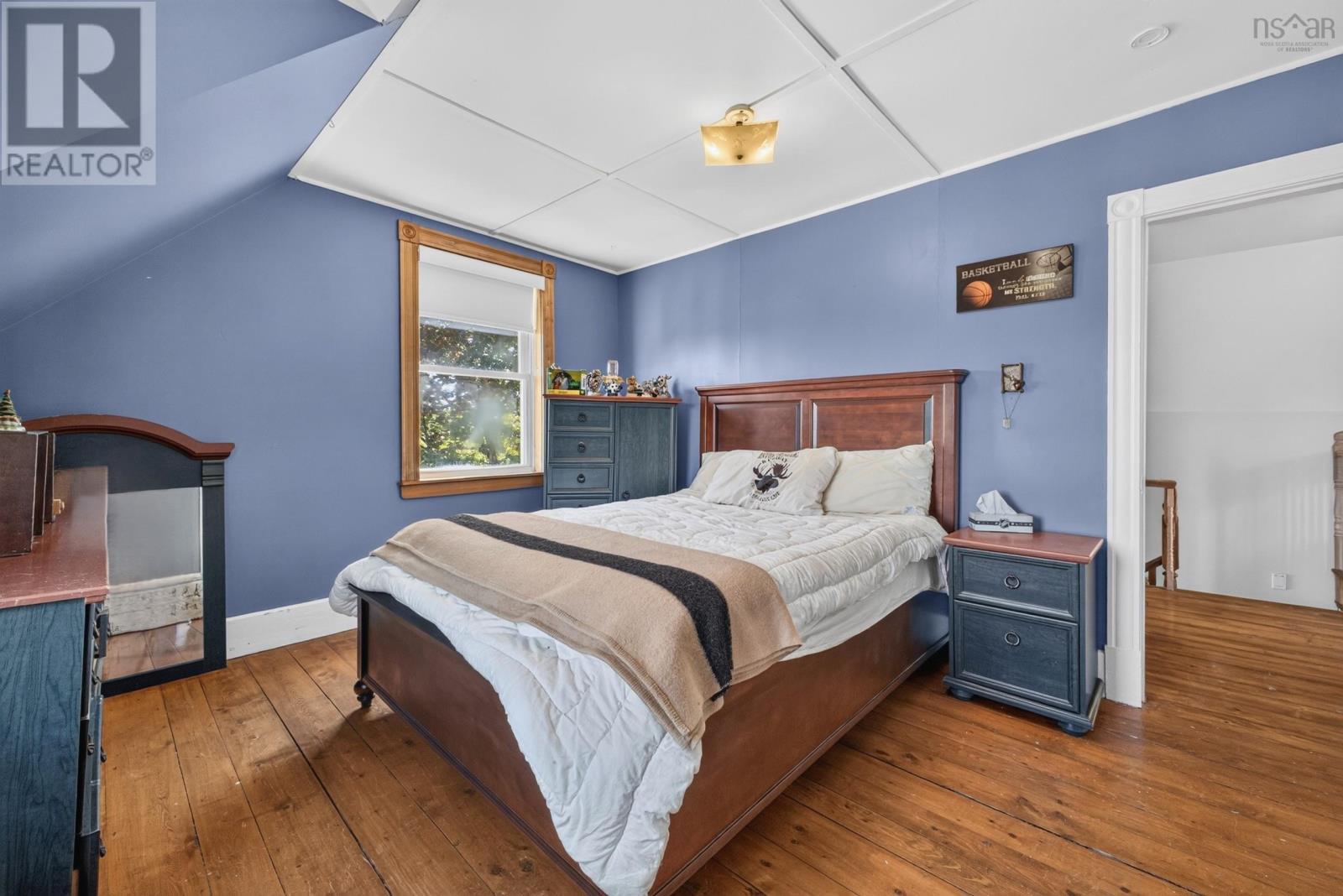 103 MAPLE Avenue photo 41