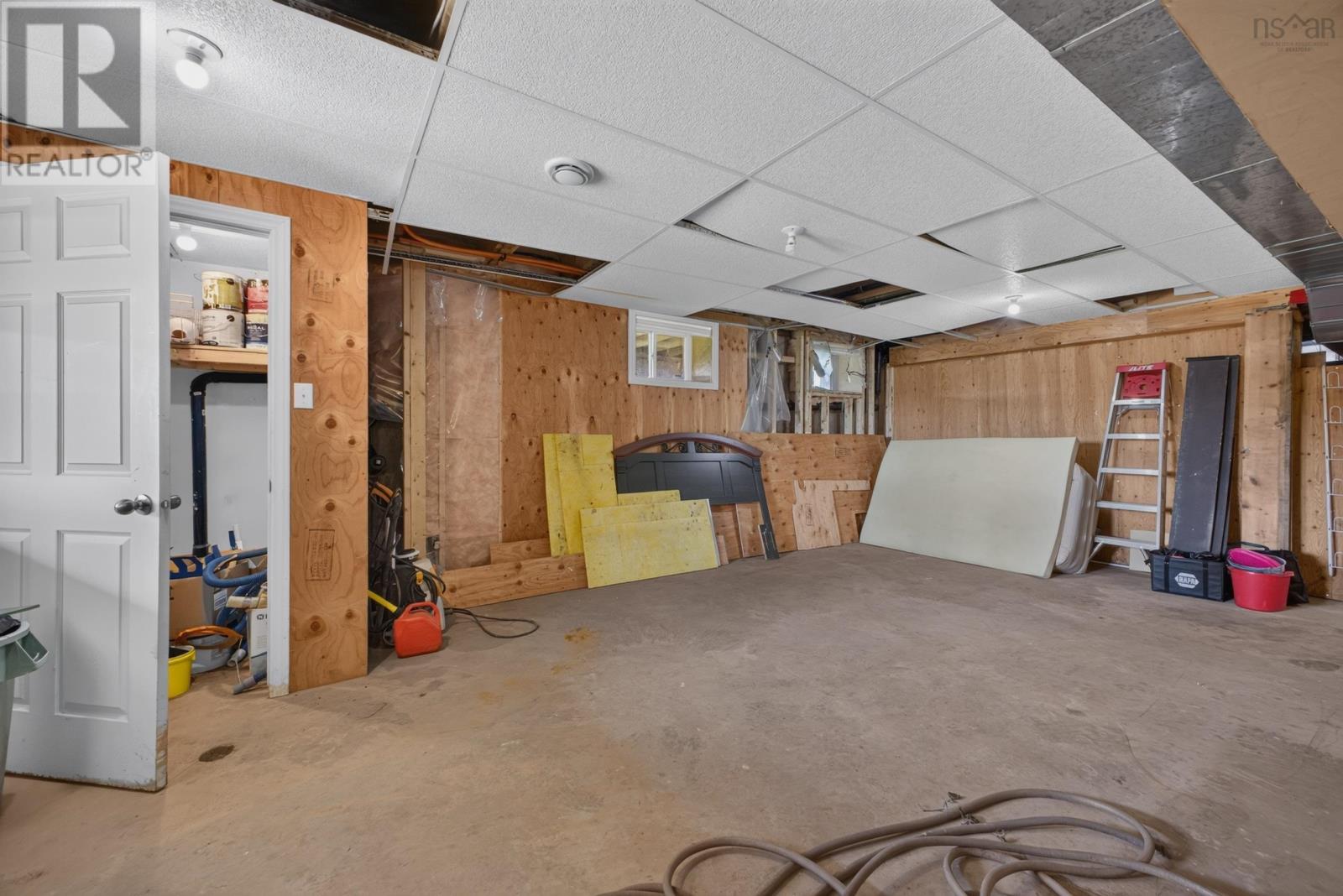 103 MAPLE Avenue photo 46