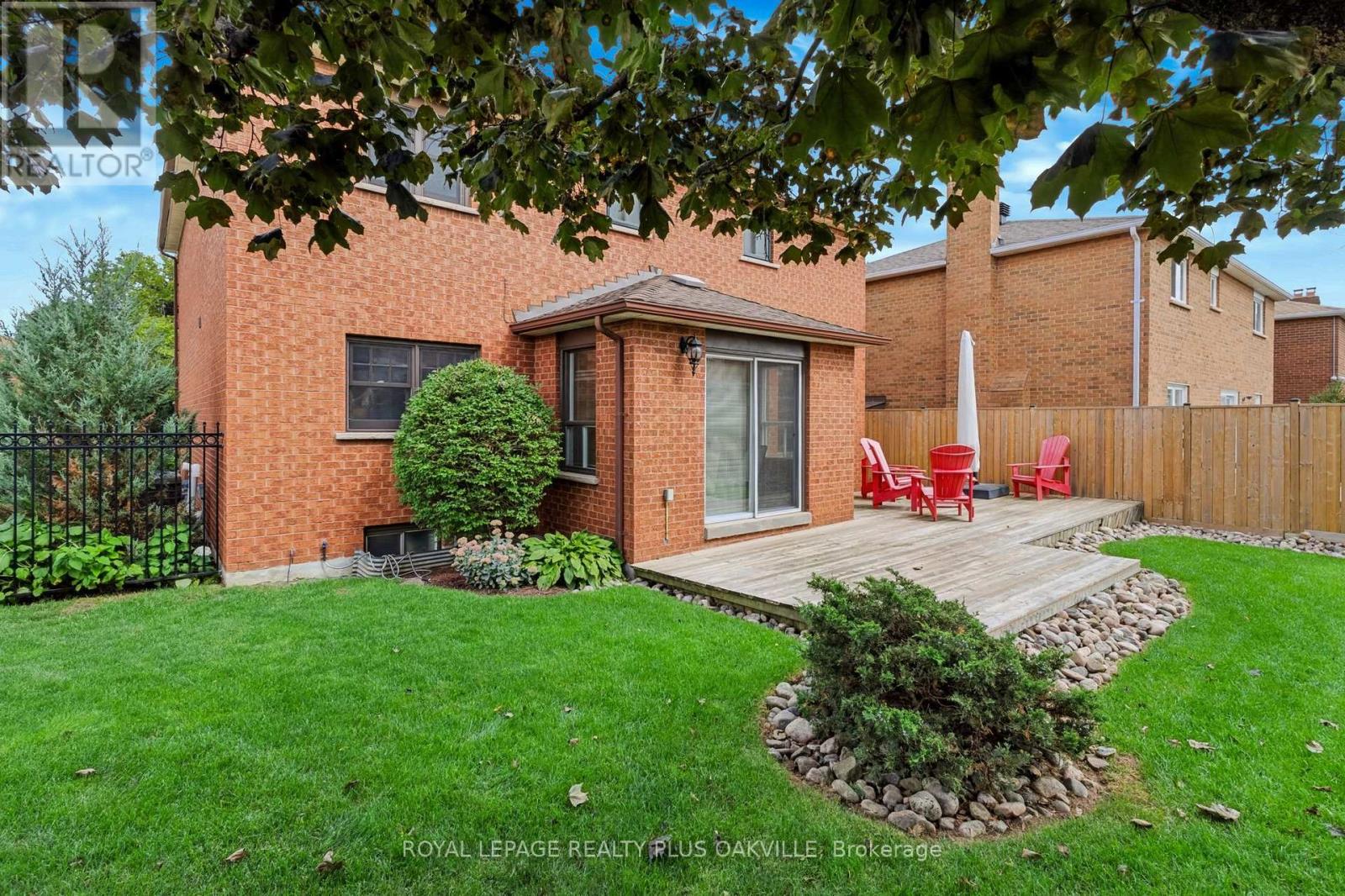279 Hickory Circle, Oakville, Ontario  L6H 4V3 - Photo 46 - W13798256