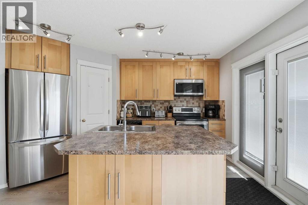 99 Prestwick Circle SE, Calgary, Alberta  T2Z 3L5 - Photo 9 - A2342403
