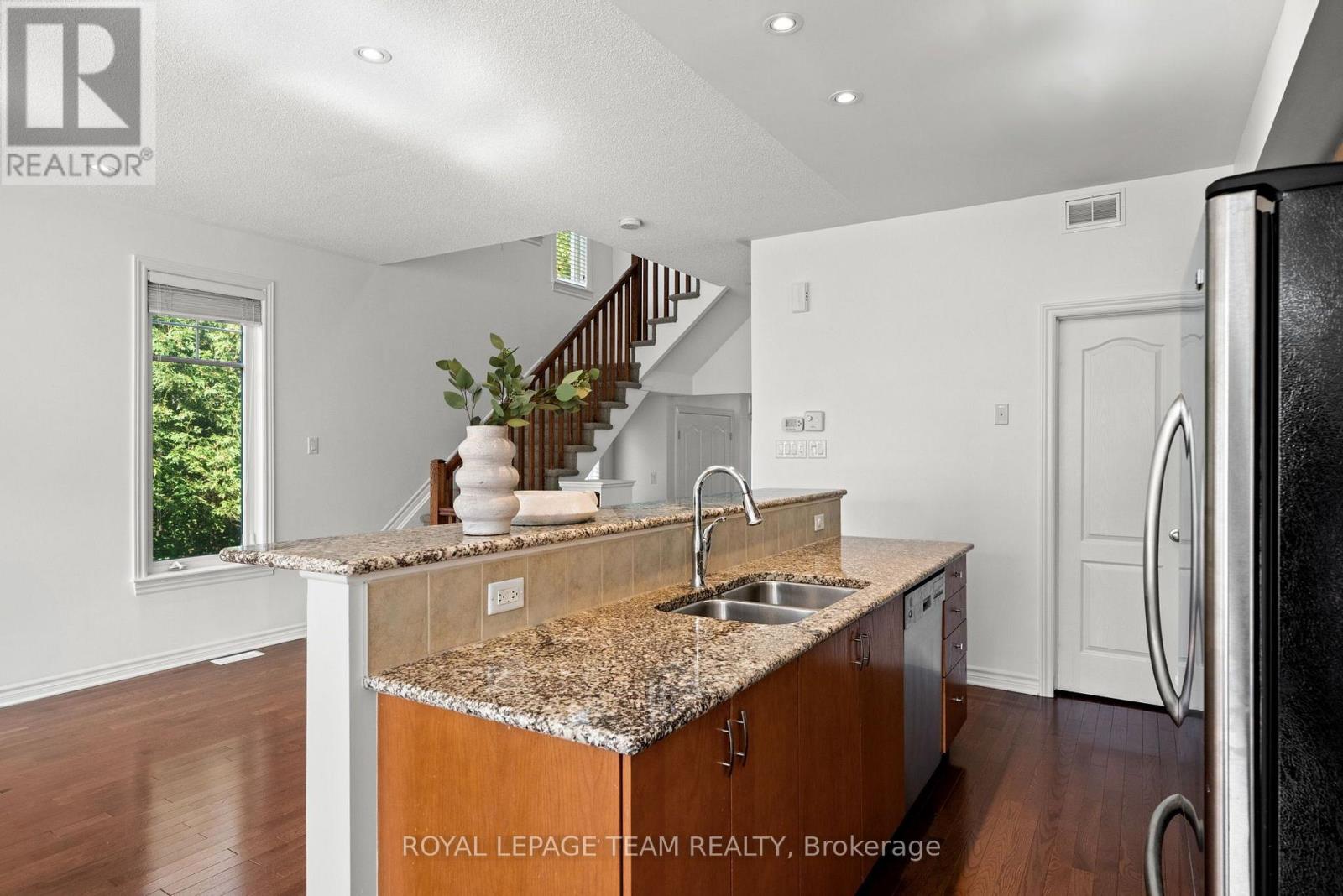 118 Abetti Ridge, Ottawa, Ontario K2J 0Y6 - Photo 7 - X13798862