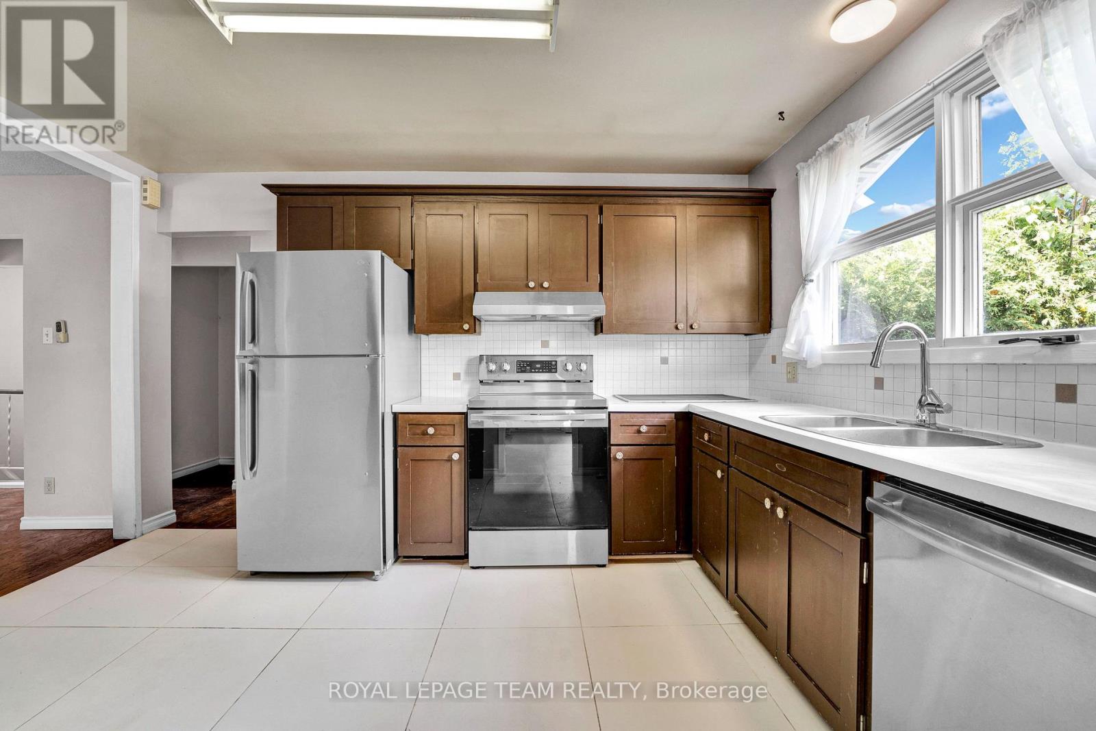 101 Country Lane W, Ottawa, Ontario  K2L 1J4 - Photo 10 - X13798902