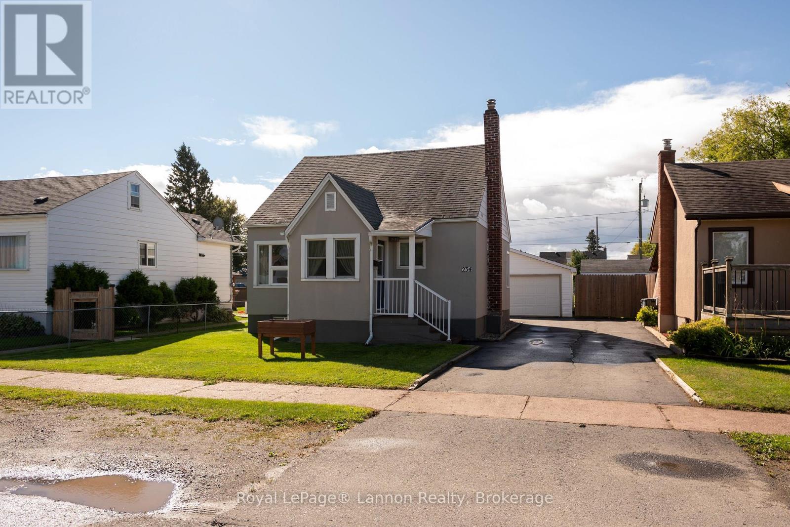 234 Christina Street E, Thunder Bay, Ontario  P7E 4N7 - Photo 1 - X13798894