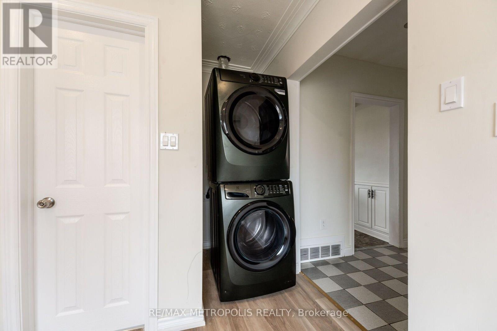 20 Perivale Crescent, Toronto, Ontario  M1J 2C1 - Photo 19 - E13798878