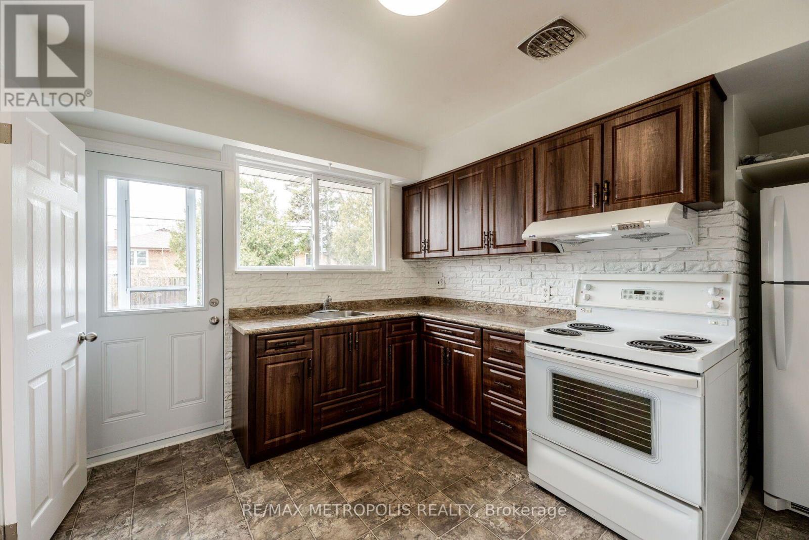 20 Perivale Crescent, Toronto, Ontario  M1J 2C1 - Photo 21 - E13798878