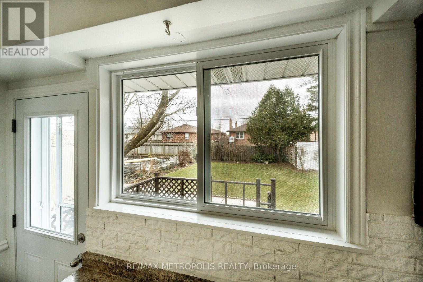 20 Perivale Crescent, Toronto, Ontario  M1J 2C1 - Photo 29 - E13798878