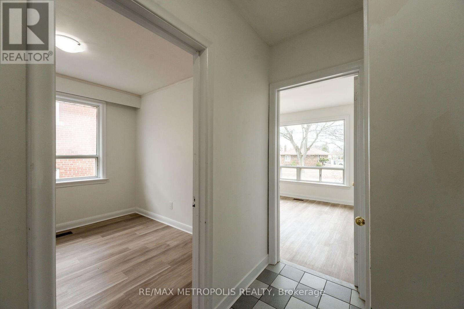 20 Perivale Crescent, Toronto, Ontario  M1J 2C1 - Photo 30 - E13798878