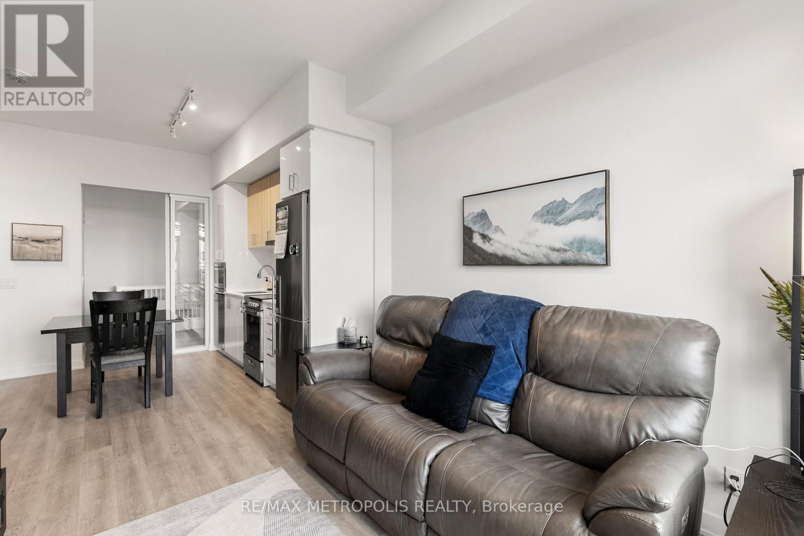 2504 - 30 Upper Mall Way, Vaughan, Ontario  L4J 0L7 - Photo 11 - N13798922