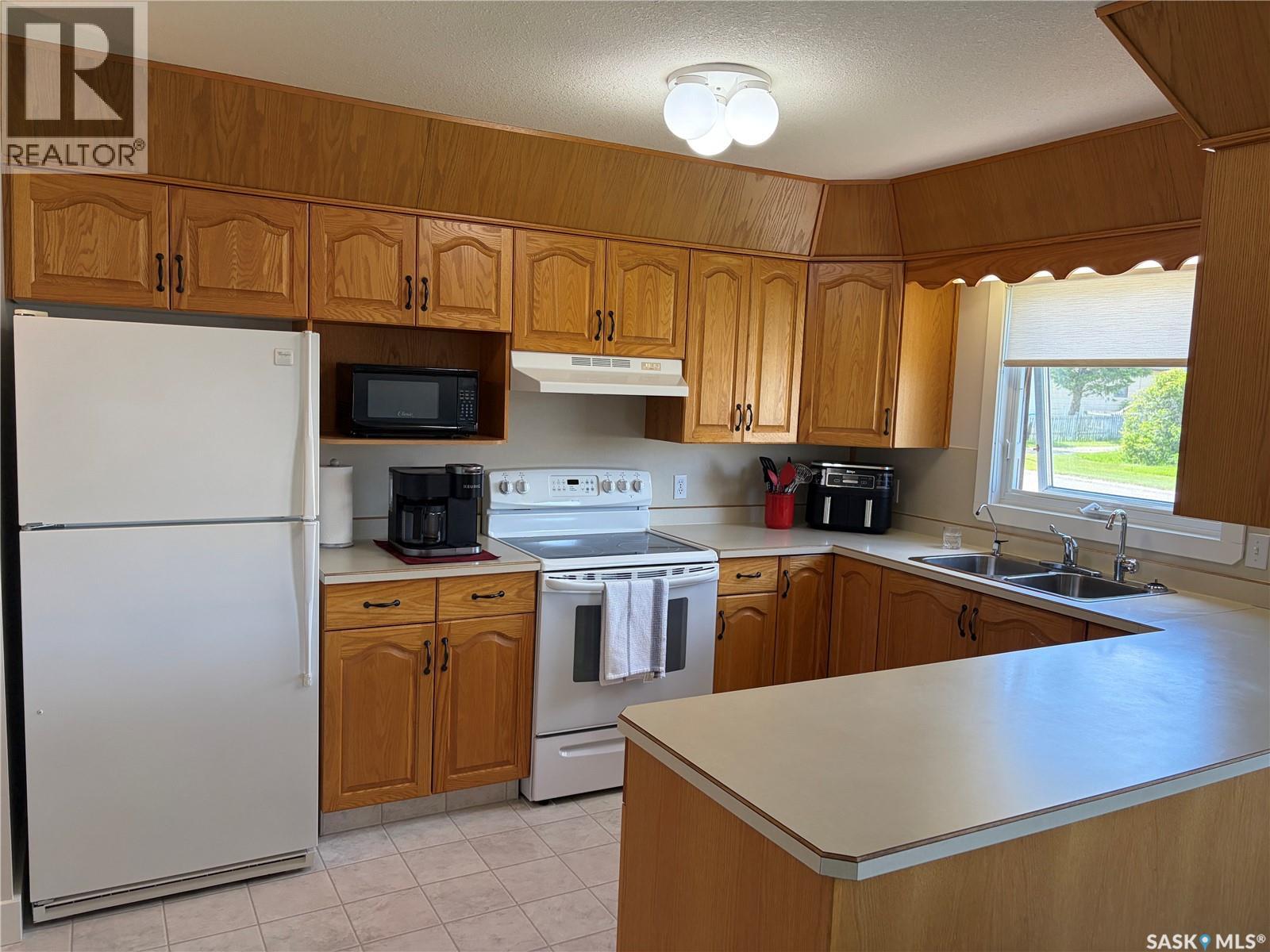 201 1st Street, Kelvington, Saskatchewan  S0A 1W0 - Photo 12 - SK041875