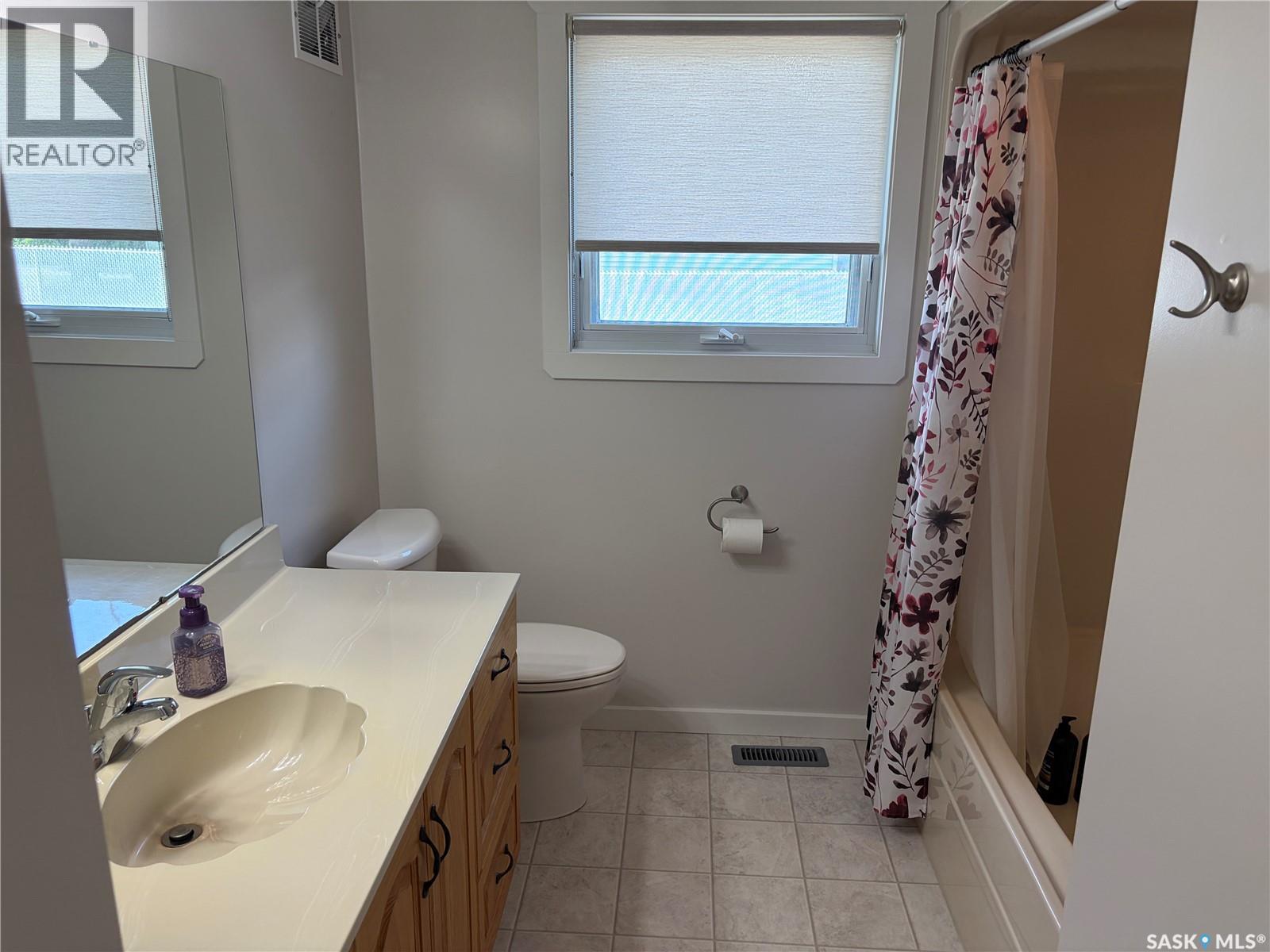 201 1st Street, Kelvington, Saskatchewan  S0A 1W0 - Photo 21 - SK041875