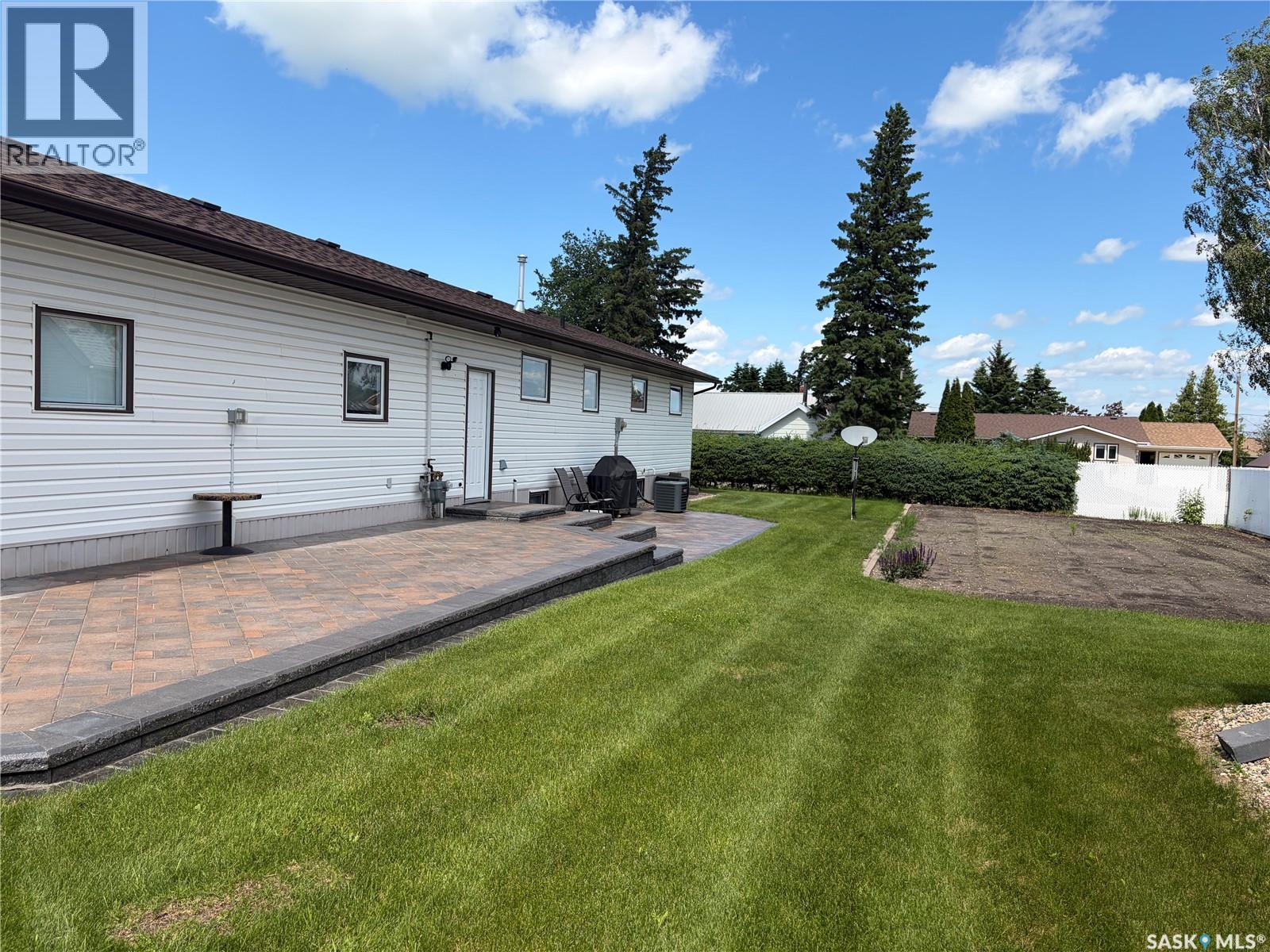201 1st Street, Kelvington, Saskatchewan  S0A 1W0 - Photo 47 - SK041875