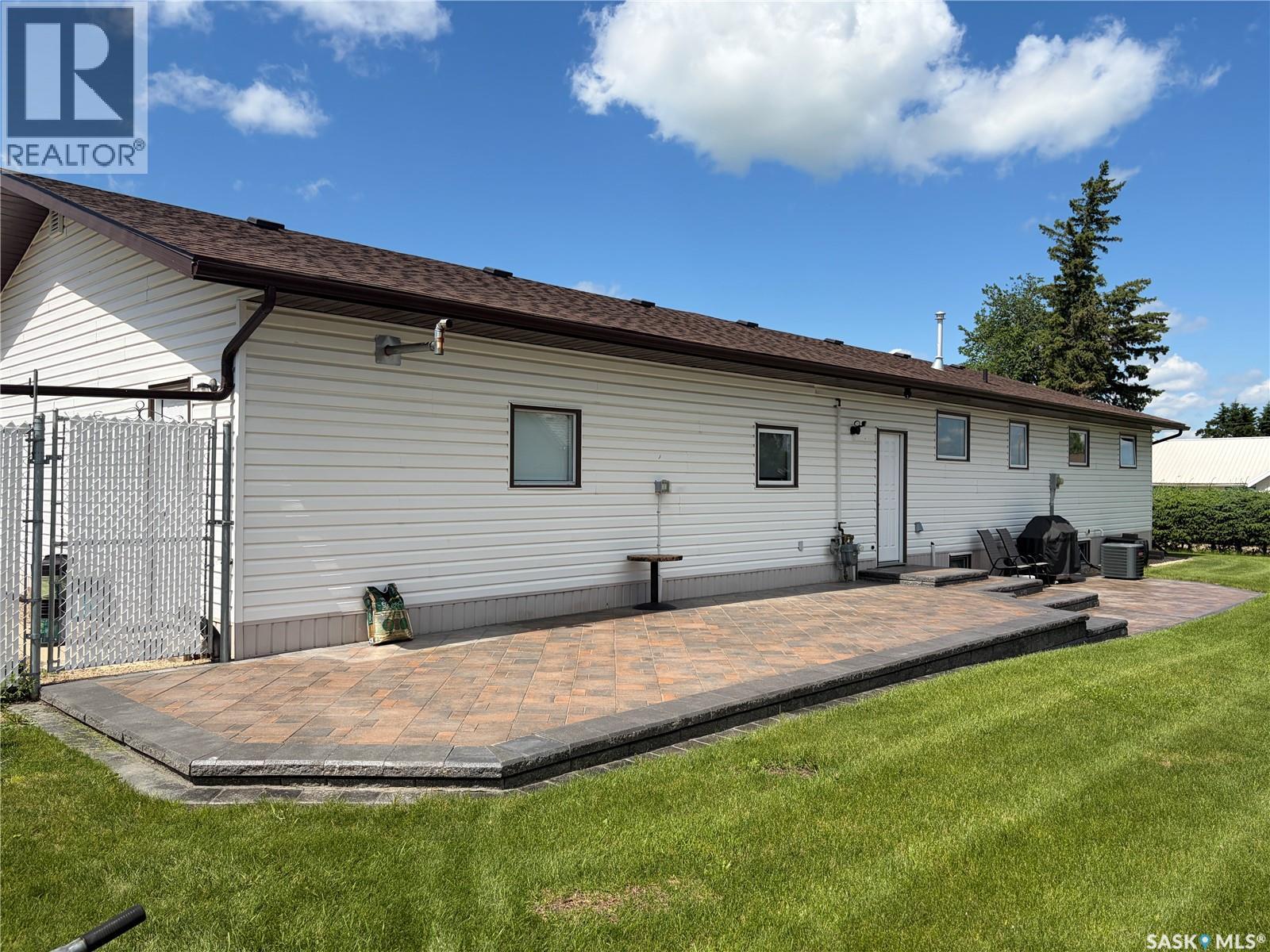 201 1st Street, Kelvington, Saskatchewan  S0A 1W0 - Photo 39 - SK041875