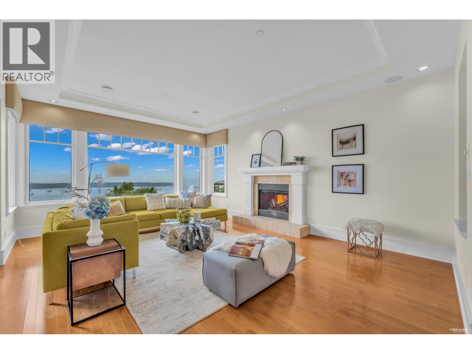 2673 Folkestone Way, West Vancouver, British Columbia  V7S 3H8 - Photo 8 - R3130335