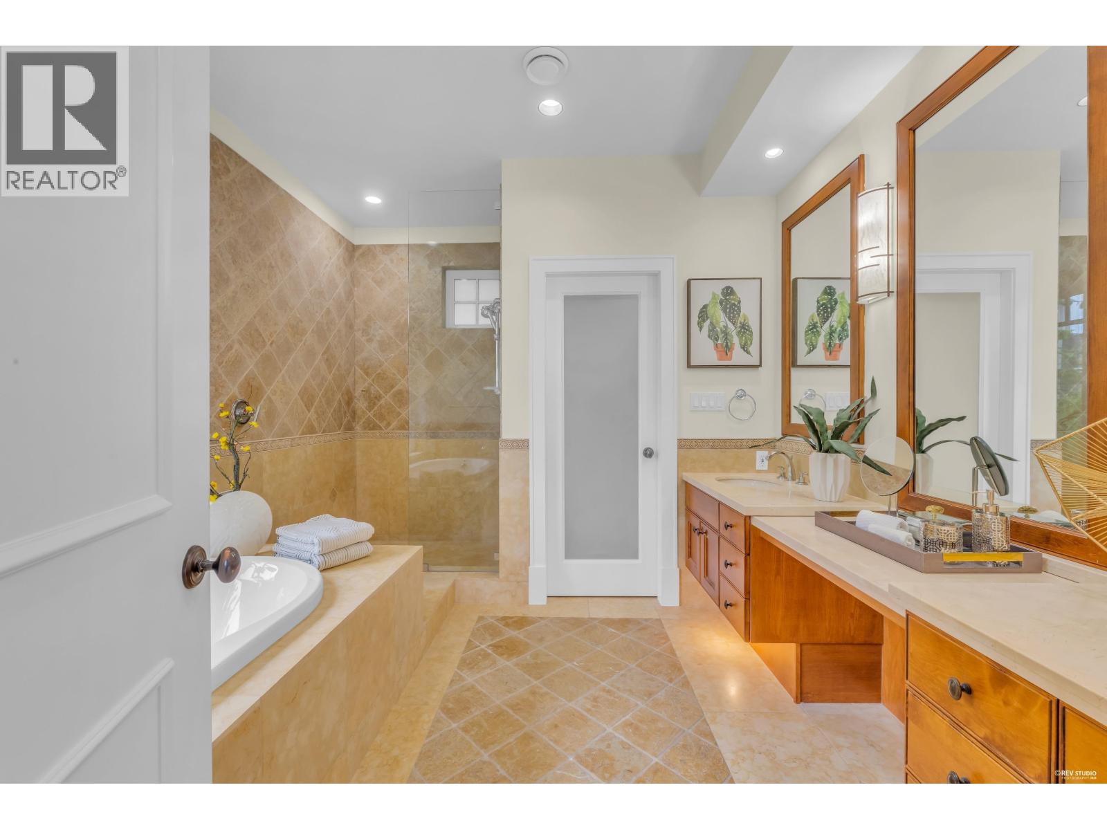 2673 Folkestone Way, West Vancouver, British Columbia  V7S 3H8 - Photo 15 - R3130335