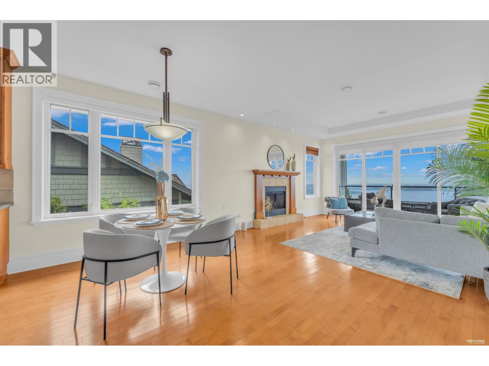 2673 Folkestone Way, West Vancouver, British Columbia  V7S 3H8 - Photo 18 - R3130335
