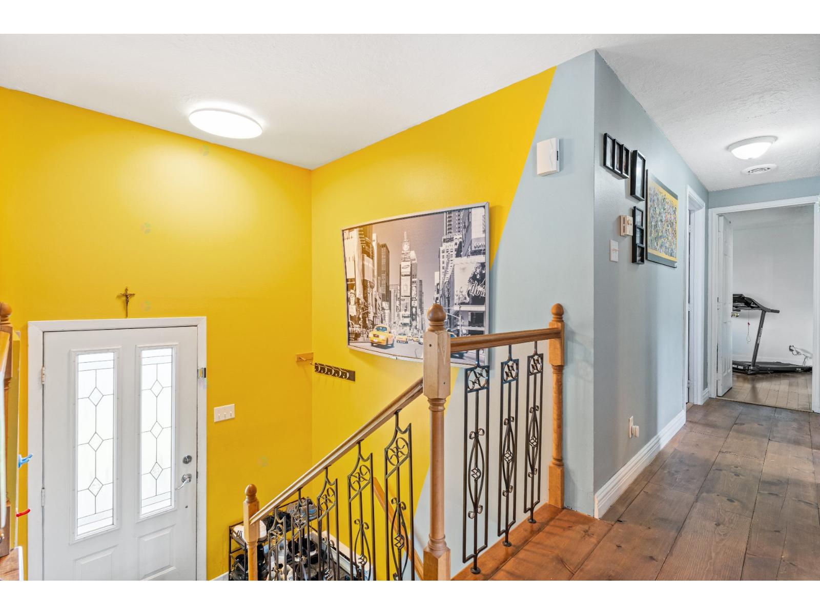 136 Rue Brassard Saint-Jean-sur-Richelieu Quebec Canada J3B4E6 4