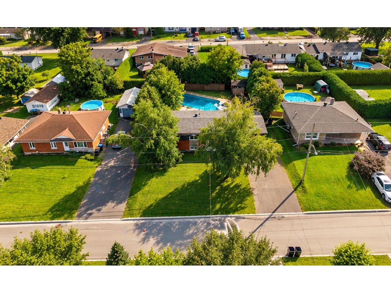 136 Rue Brassard Saint-Jean-sur-Richelieu Quebec Canada J3B4E6 2