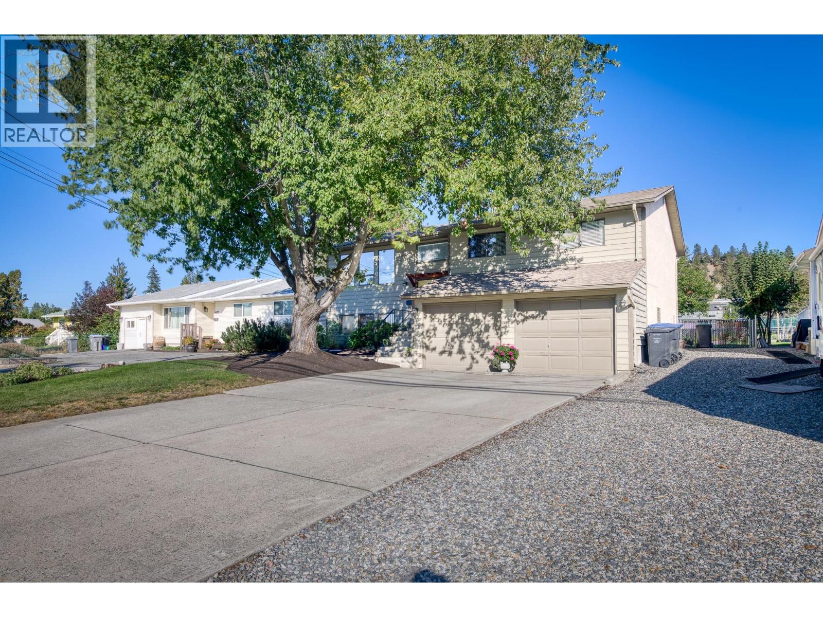 4477 Gordon Drive Kelowna Photo 2 4477 Gordon Drive Kelowna Photo 2