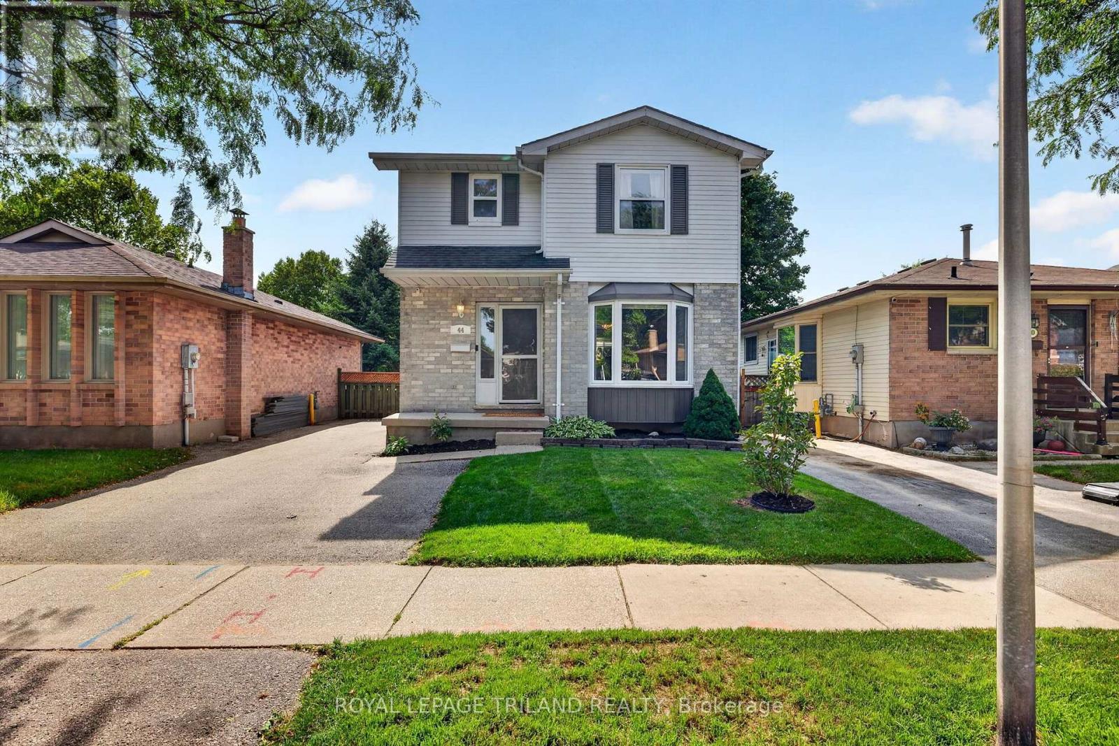 44 SPEIGHT CRESCENT, London East, Ontario