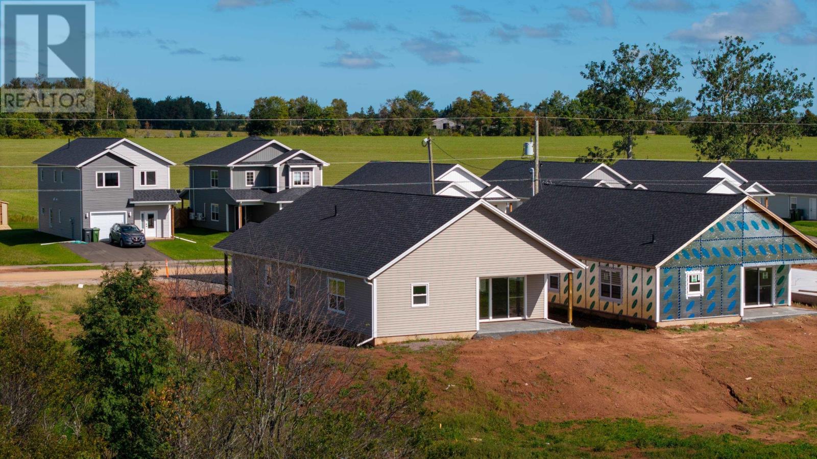 106 Samantha Lane, Cornwall, Prince Edward Island  C0A 1H0 - Photo 2 - 202623681