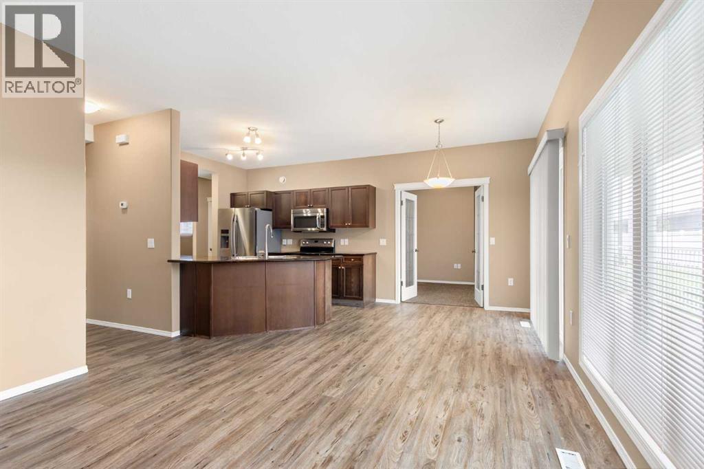 94 Somerset Lane Se, Medicine Hat, Alberta  T1B 0E8 - Photo 16 - A2345238