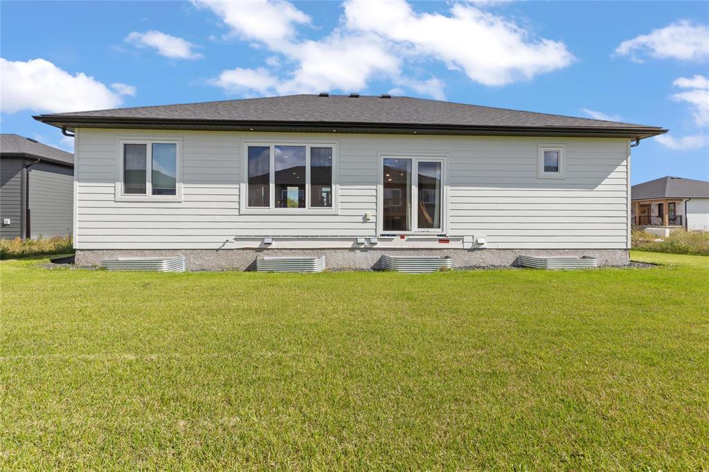 51 Carrera Cove, Steinbach, Manitoba  R5G 2Y3 - Photo 31 - 202623212