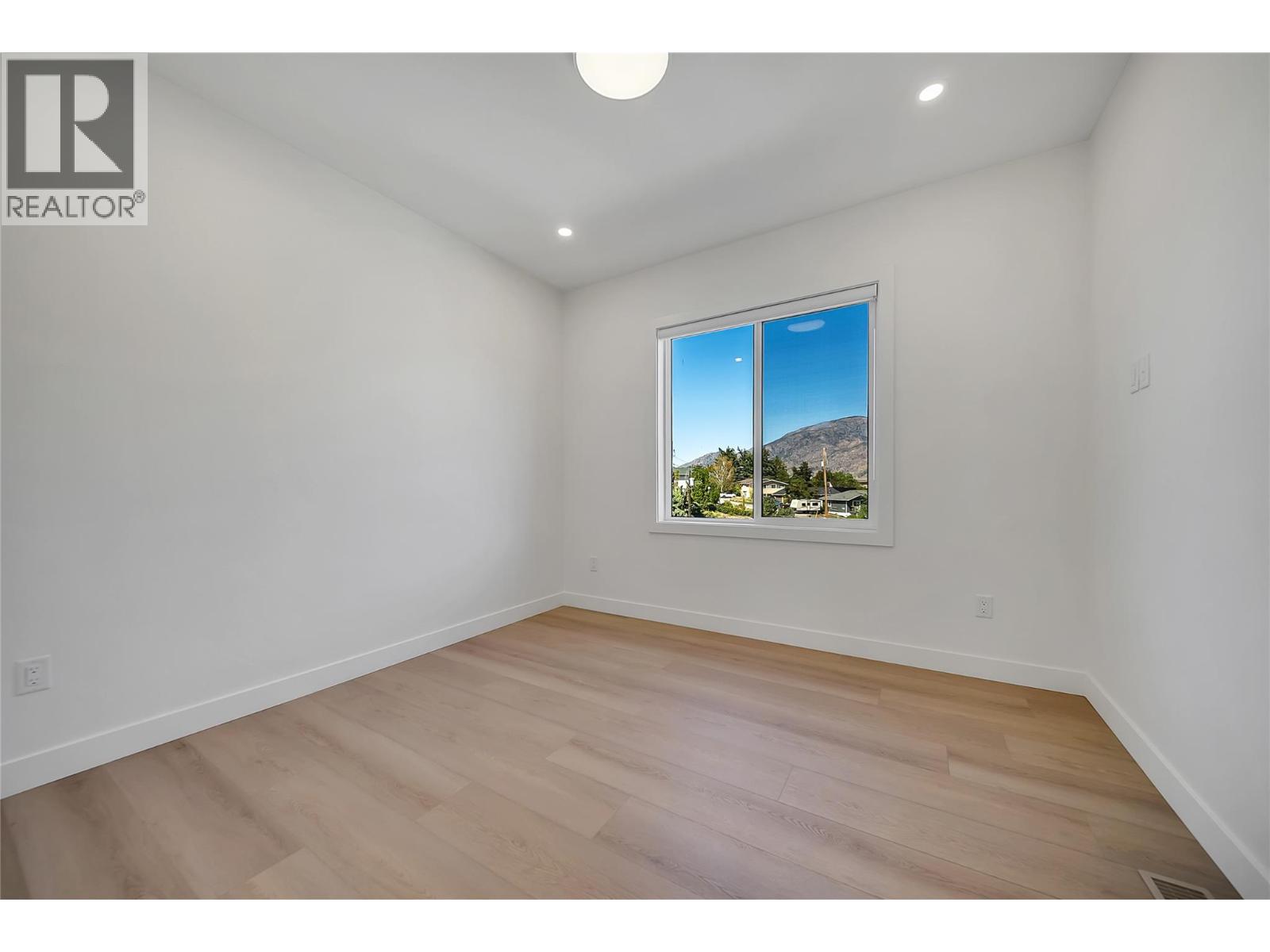 4601 97th Street Unit# 5, Osoyoos, British Columbia  V0H 1V1 - Photo 17 - 10401101