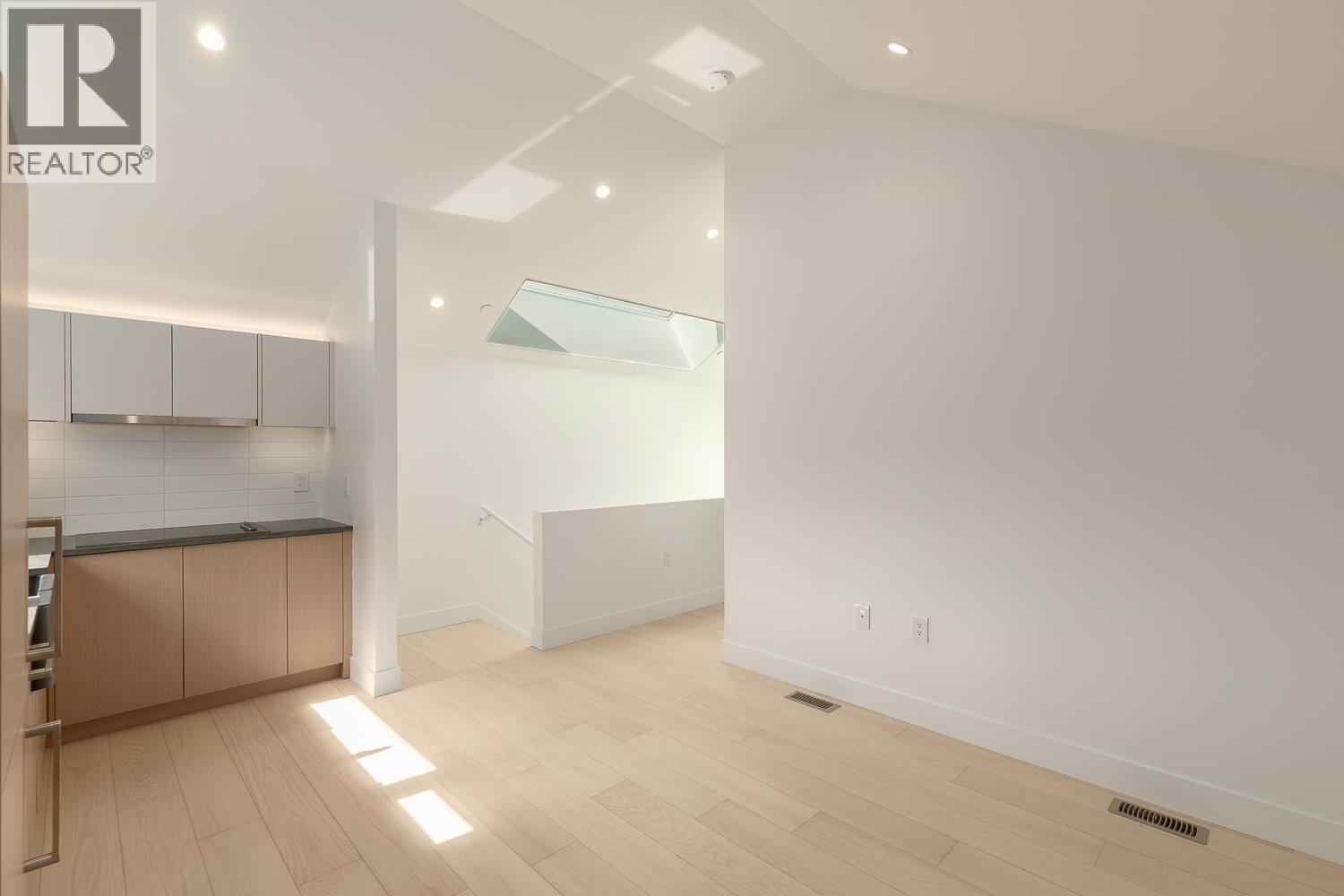 22 W 14th Avenue, Vancouver, British Columbia  V5Y 1W6 - Photo 6 - R3166593