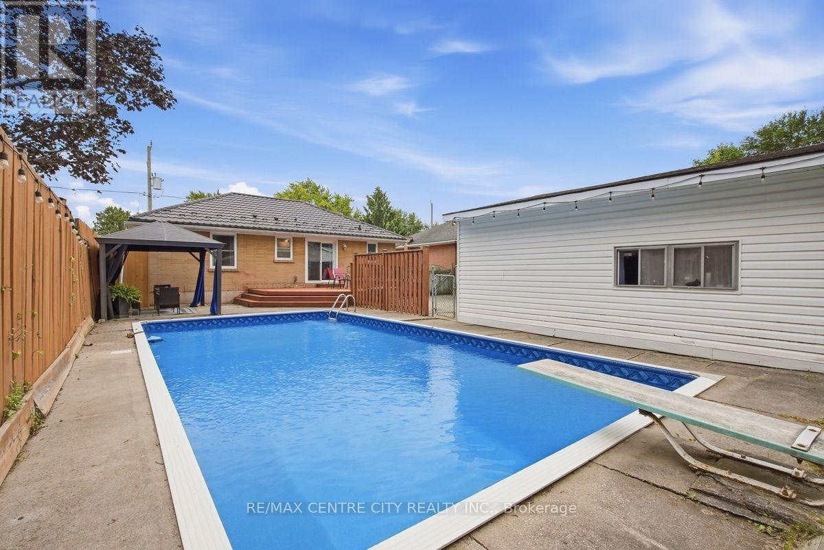 1570 Hansuld Street, London East, Ontario  N5V 1Y5 - Photo 40 - X13797448