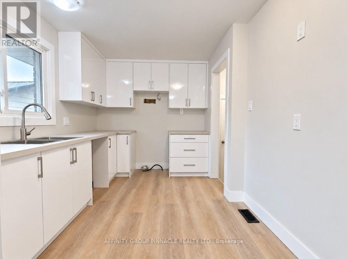 92 St Patrick Street, Kawartha Lakes, Ontario  K9V 1R6 - Photo 10 - X13799020