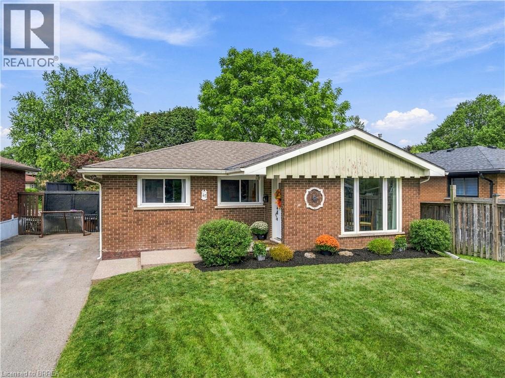 47 Buckingham Street, Brantford, Ontario  N3R 3B2 - Photo 2 - 40864213