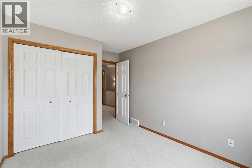 22 Lincoln Green SW, Calgary, Alberta  T3R 7G6 - Photo 19 - A2343763