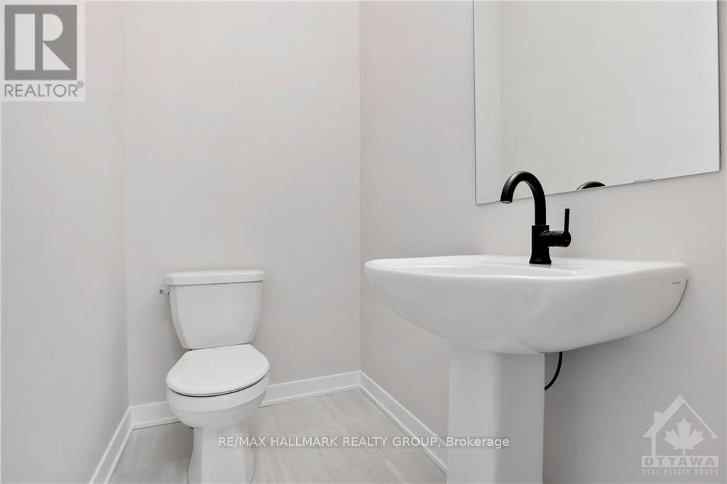 3061 Travertine Way, Ottawa, Ontario  K2J 6W6 - Photo 11 - X13799008