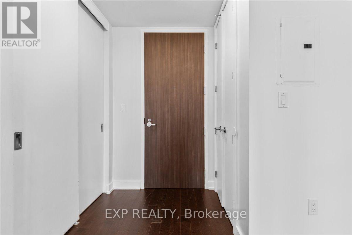 406 - 111 Champagne Avenue S, Ottawa, Ontario  K1S 5V3 - Photo 3 - X13799028