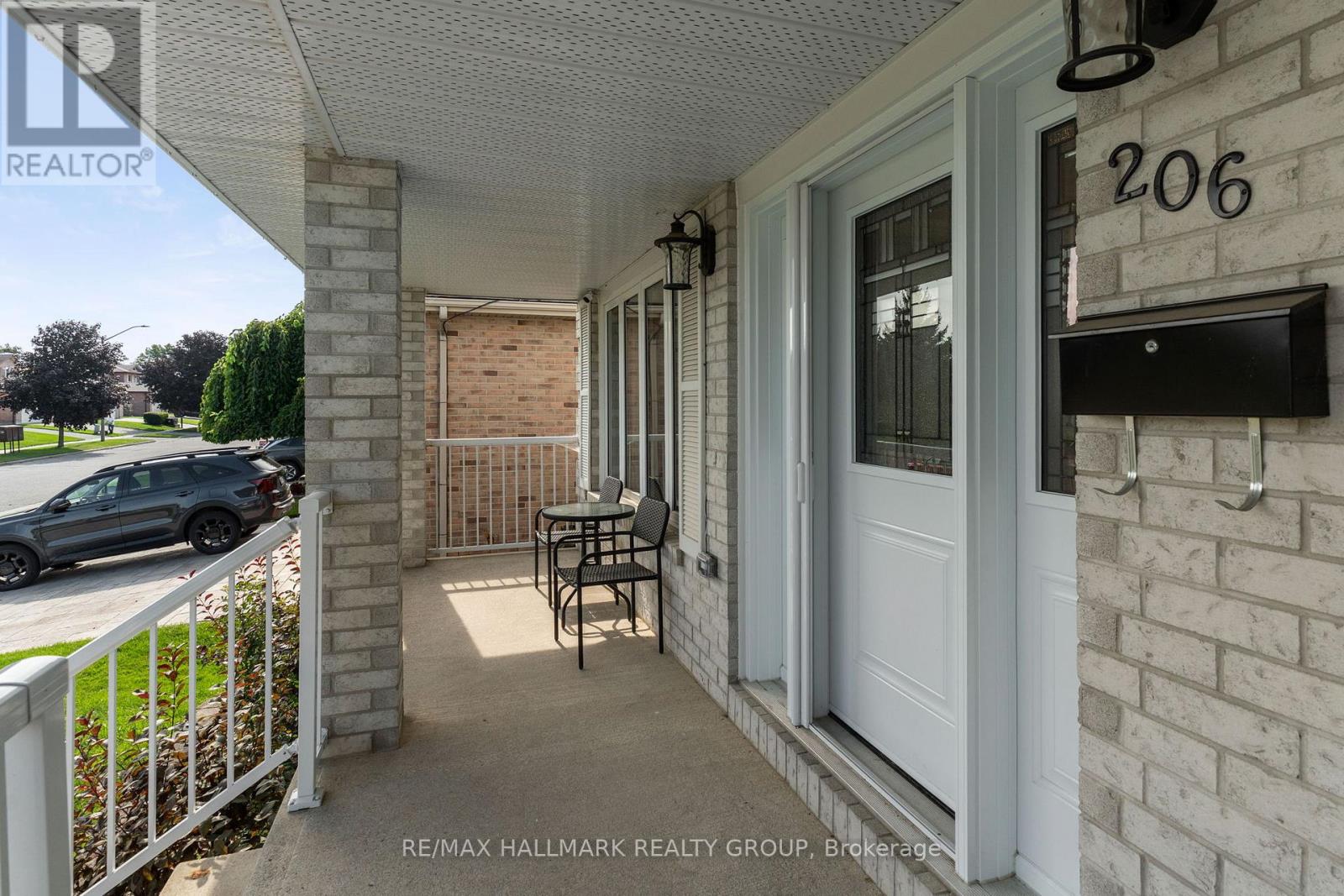 206 Beley Street, Brockville, Ontario K6V 6Z8 - Photo 2 - X13799114