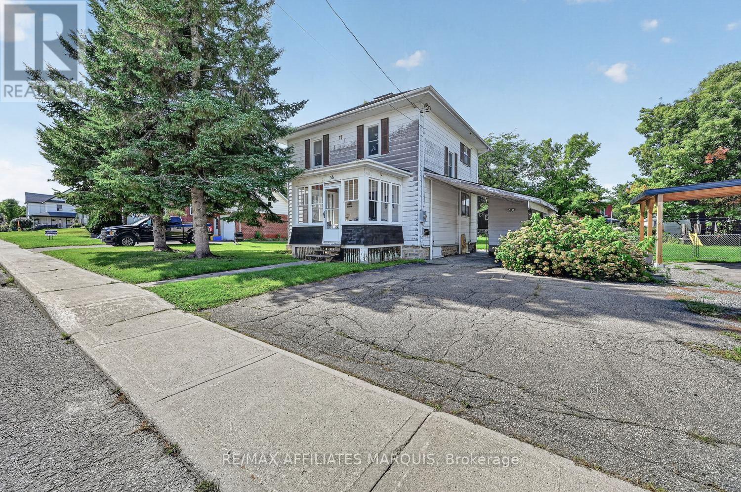 38 ABEL STREET, Smiths Falls, Ontario