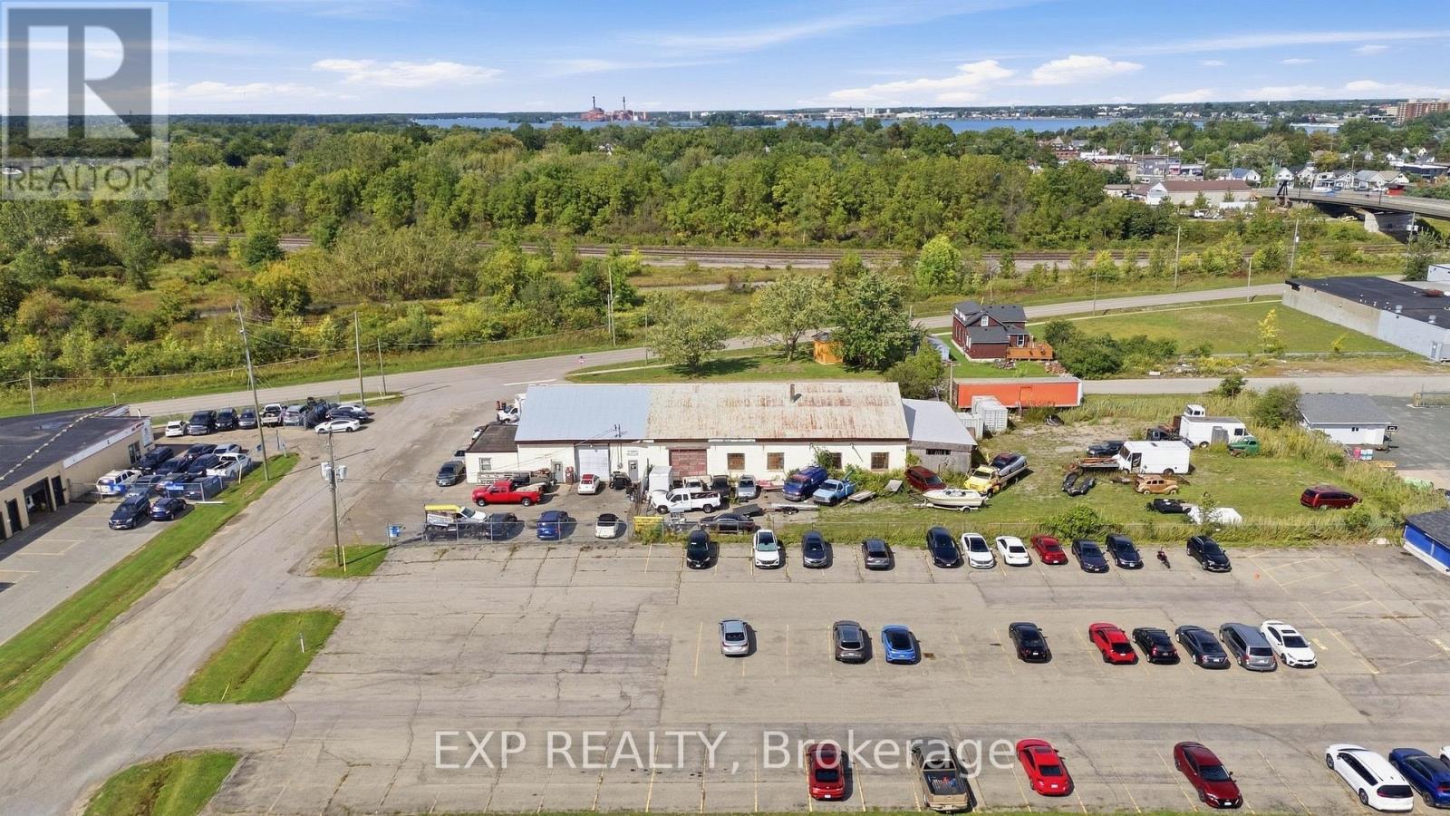 77 Bowden Street, Fort Erie, Ontario  L2A 6P7 - Photo 3 - X13799244