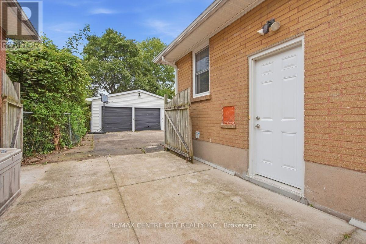 1570 Hansuld Street, London East, Ontario  N5V 1Y5 - Photo 4 - X13797448