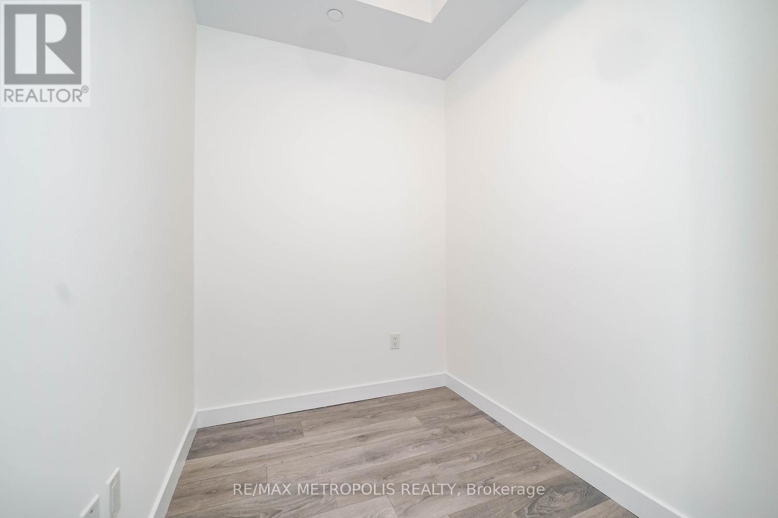 1504 - 8 Eglinton Avenue E, Toronto, Ontario  M4P 0C1 - Photo 21 - C13799178