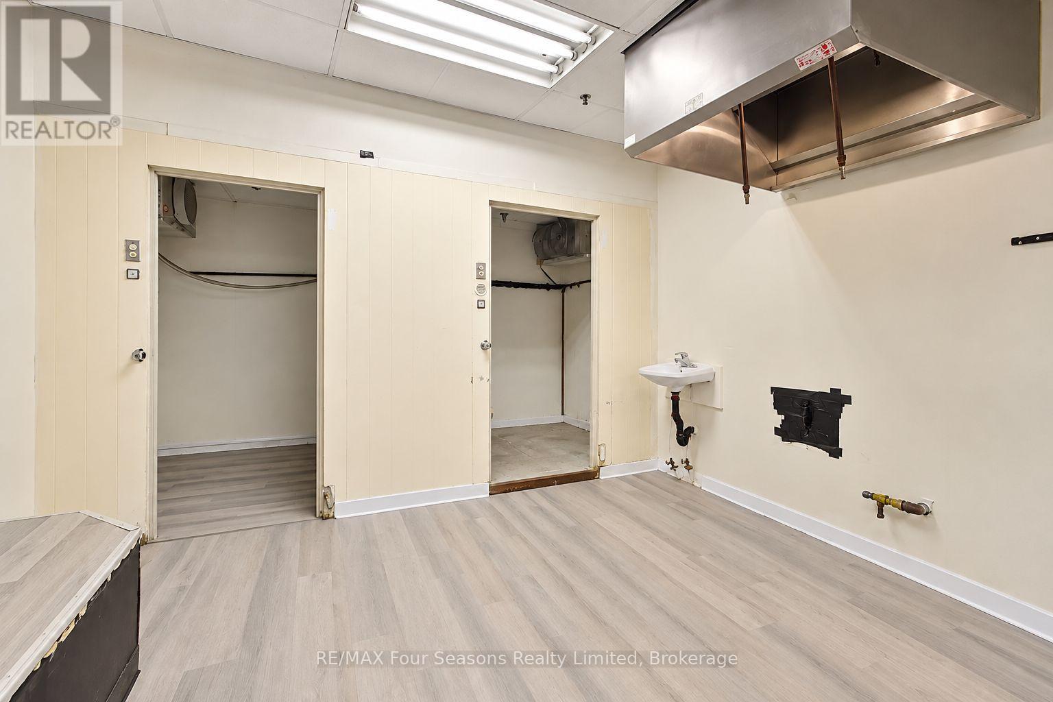 60, 62, 64 Hurontario Street, Collingwood, Ontario  L9Y 2L6 - Photo 36 - S13799184