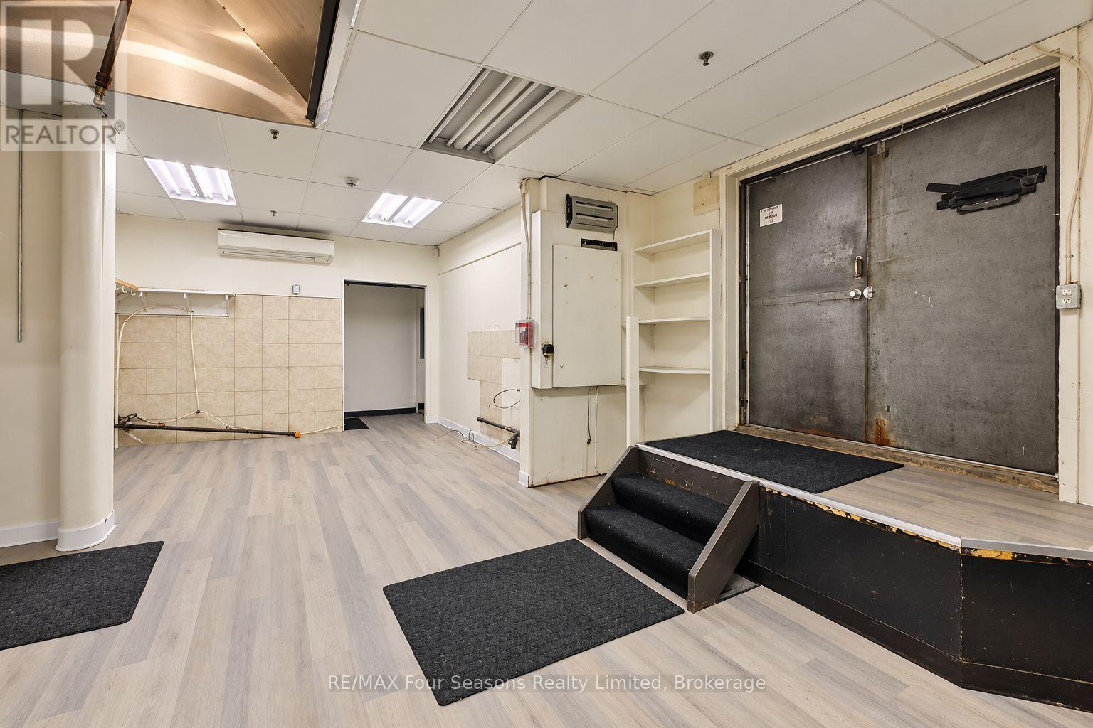 60, 62, 64 Hurontario Street, Collingwood, Ontario  L9Y 2L6 - Photo 38 - S13799184