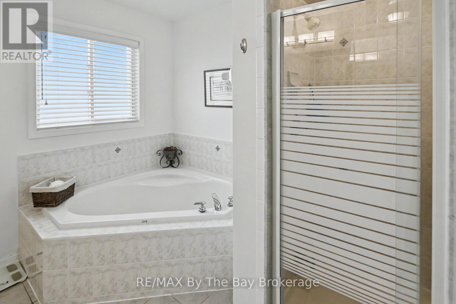 17 Marlwood Avenue, Wasaga Beach, Ontario  L9Z 1S9 - Photo 22 - S13799236
