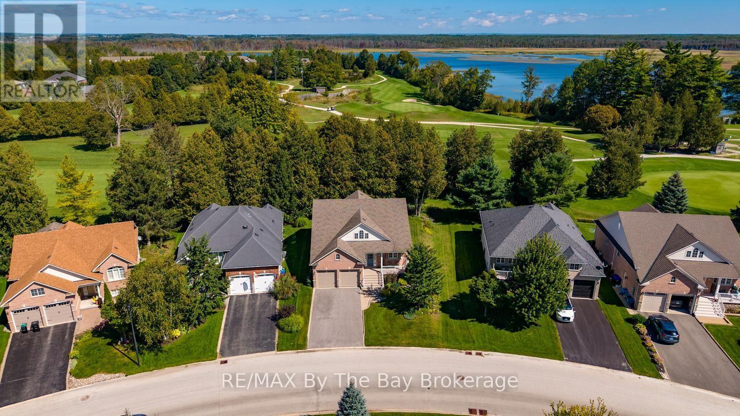 17 Marlwood Avenue, Wasaga Beach, Ontario  L9Z 1S9 - Photo 3 - S13799236