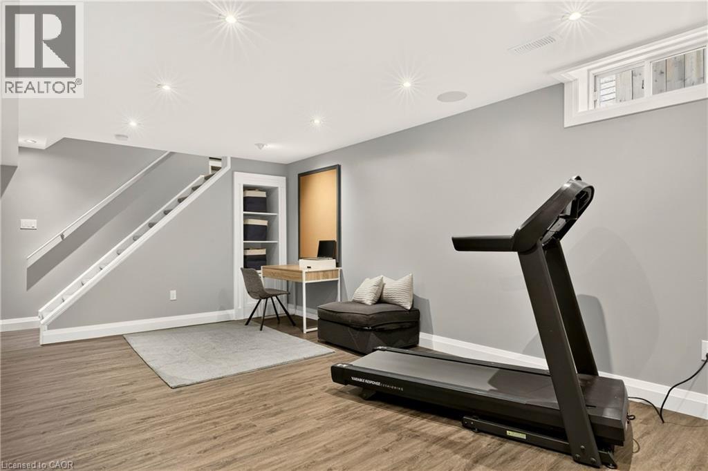 667 Sandcherry Drive, Burlington, Ontario  L7T 4L4 - Photo 38 - 40864392