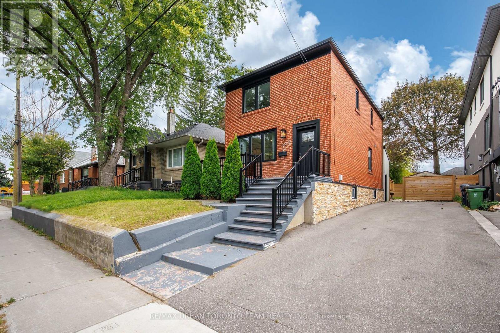 3517 St Clair Avenue E, Toronto, Ontario  M1K 1L4 - Photo 1 - E13799098