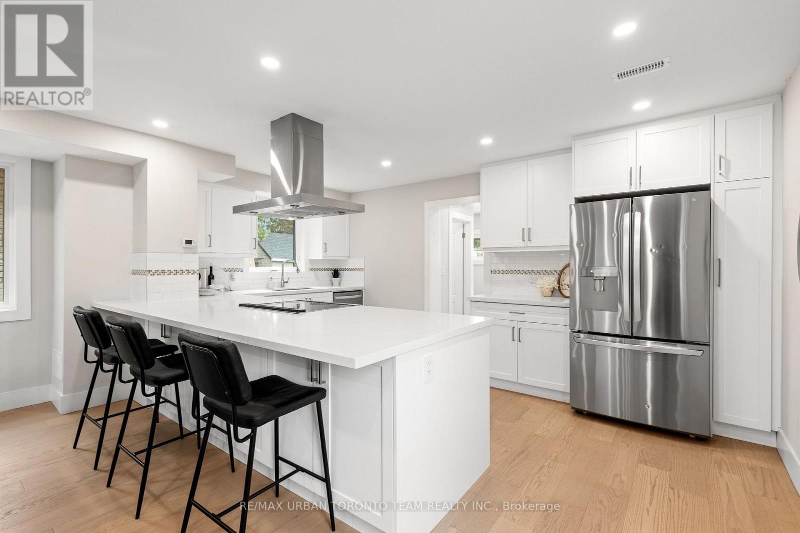 3517 St Clair Avenue E, Toronto, Ontario  M1K 1L4 - Photo 11 - E13799098