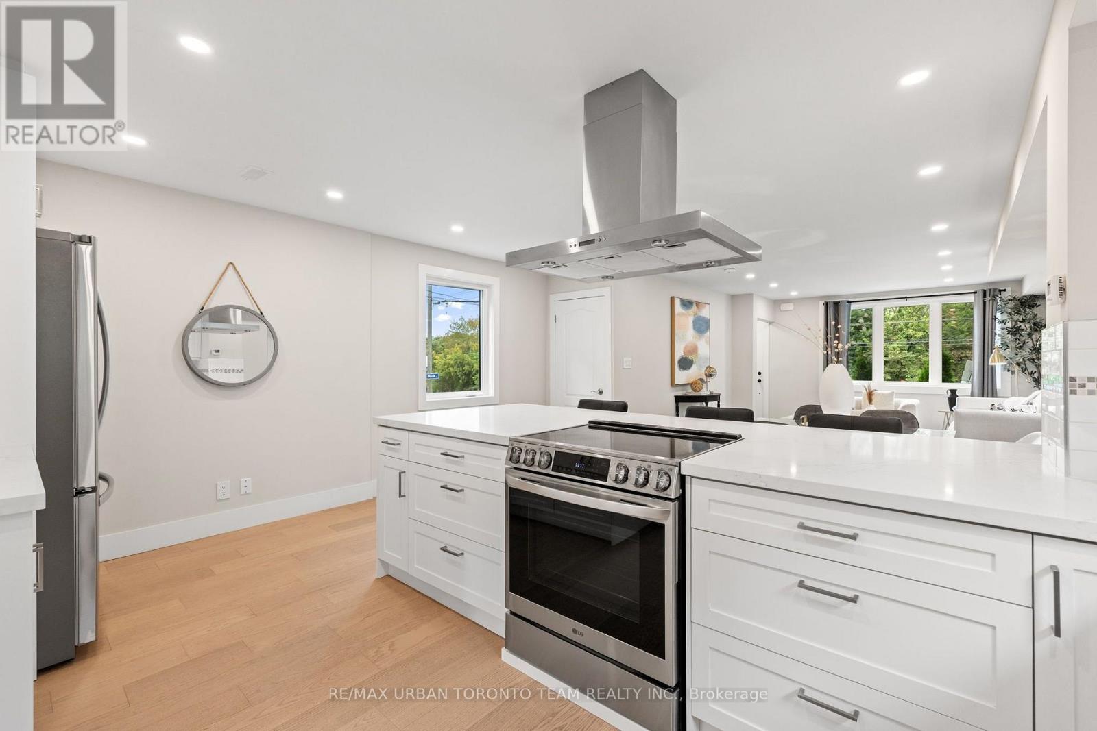 3517 St Clair Avenue E, Toronto, Ontario  M1K 1L4 - Photo 14 - E13799098